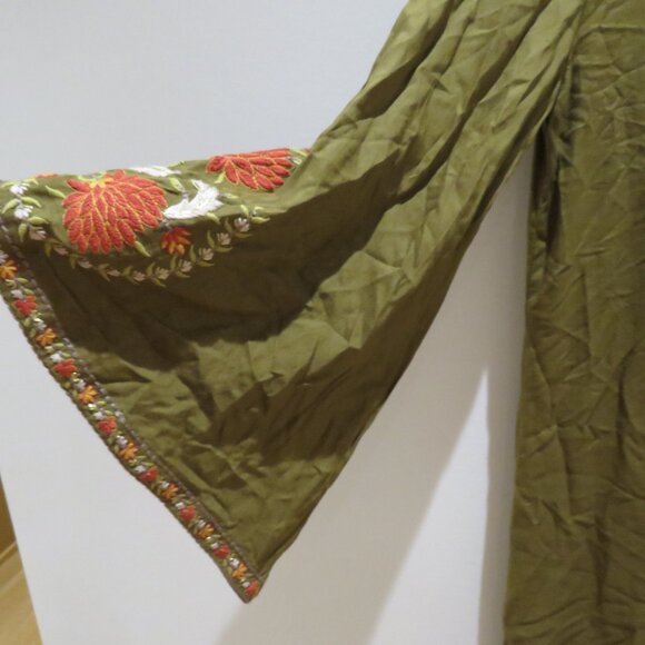 RITU KUMAR AARKE Afnan Festive Floral Embroidered Kaftan Maxi Dress Size M NWT - Picture 13 of 14